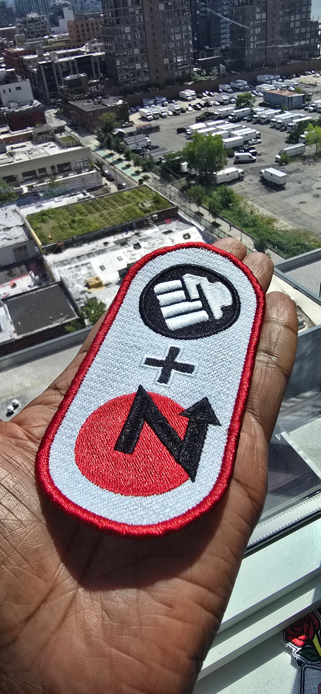 Retro Arcade Dragon Punch embroidered iron-on/sew on patch